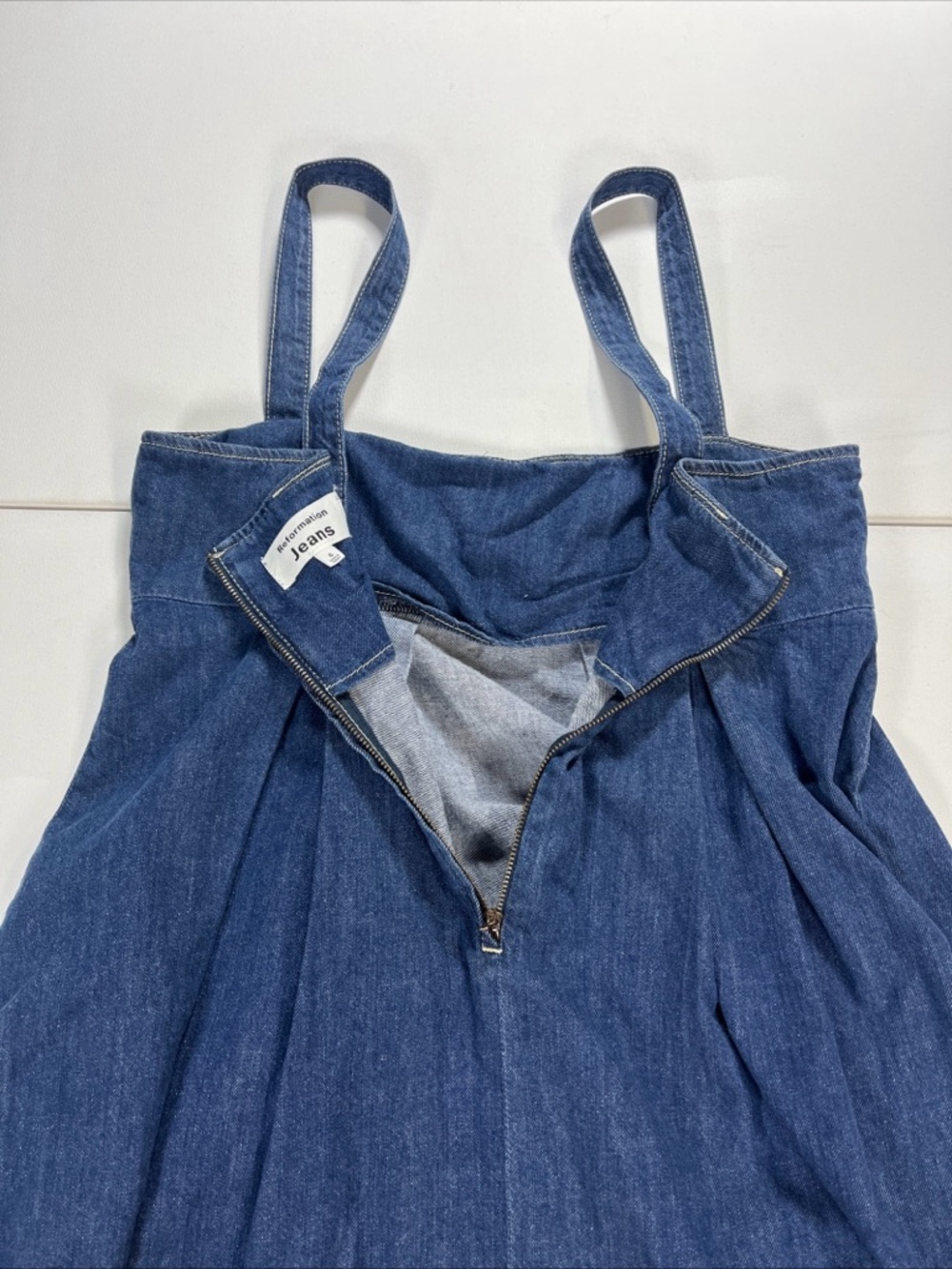 SOLD Reformation Denim Mini Dress Zip Womens Size 6 Minimal Cecil Adjustable - Picture 16 of 16